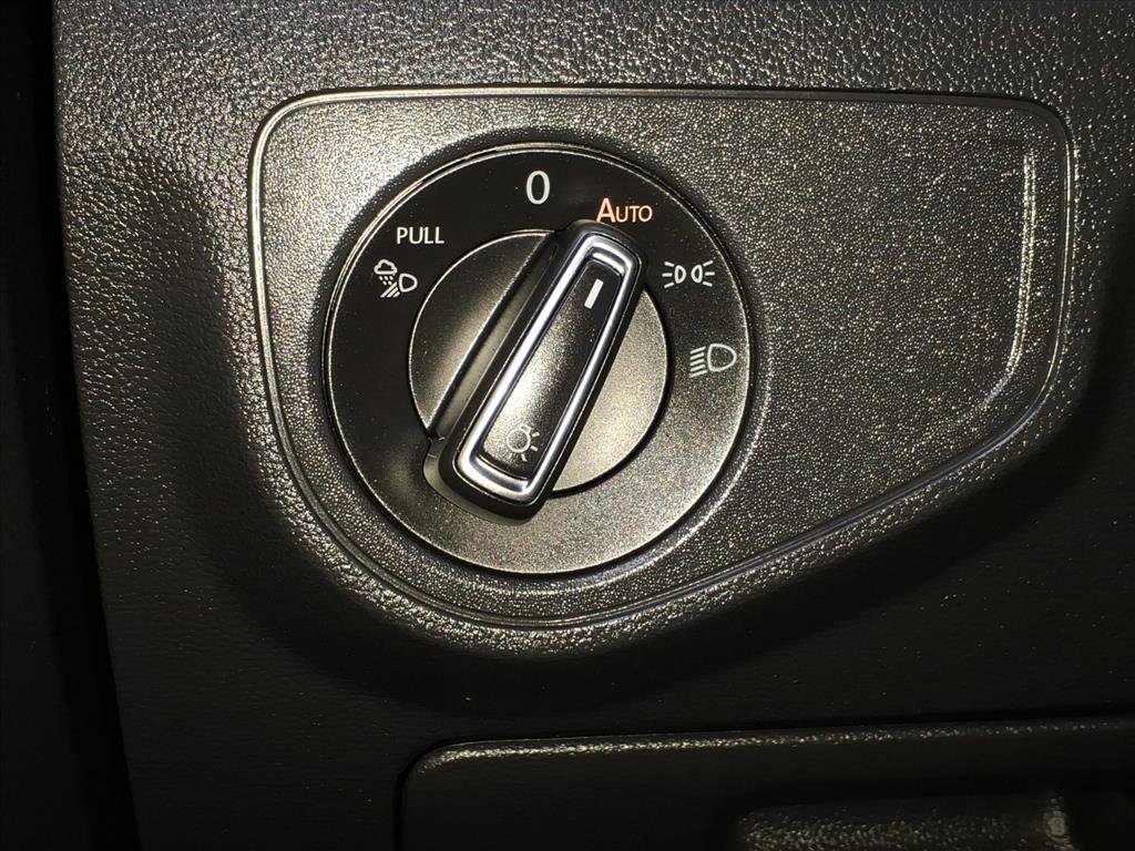 Used 2023 Volkswagen Atlas Cross Sport SEL image 15