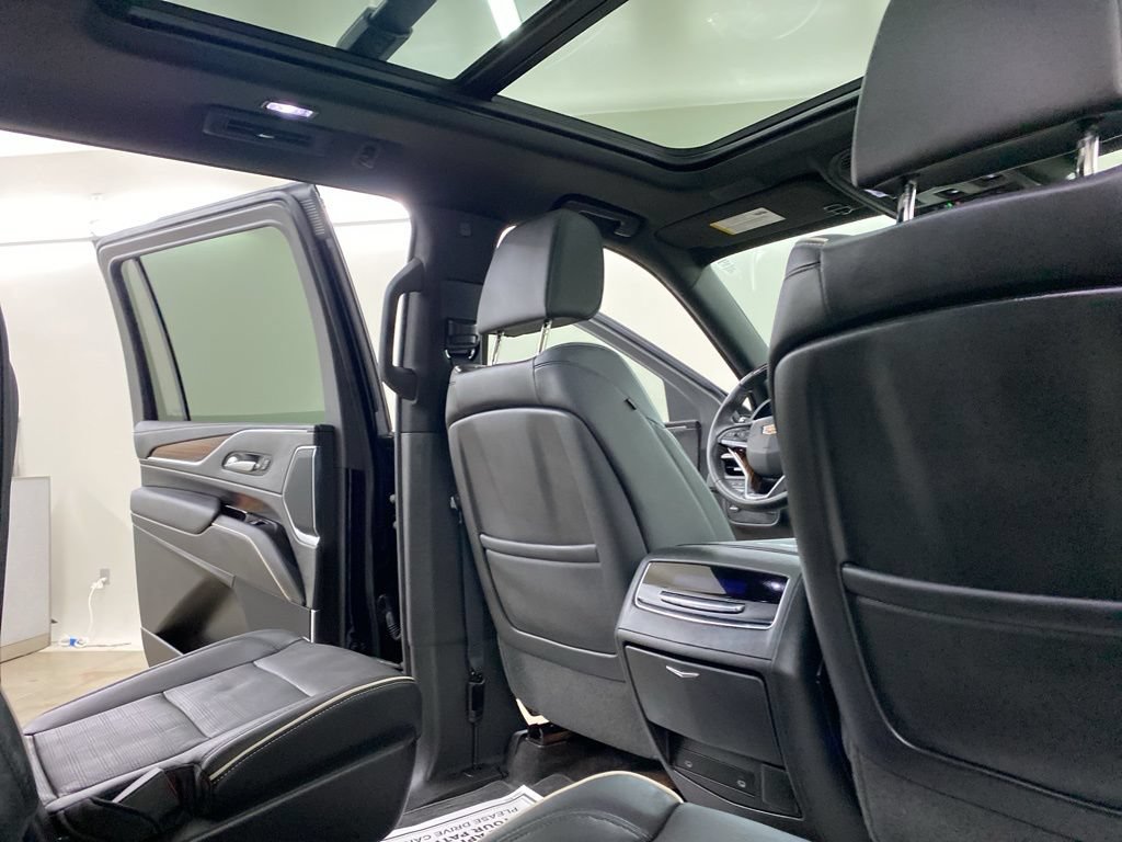 Certified 2023 Cadillac Escalade ESV Premium Luxury AWD/4WD image 22