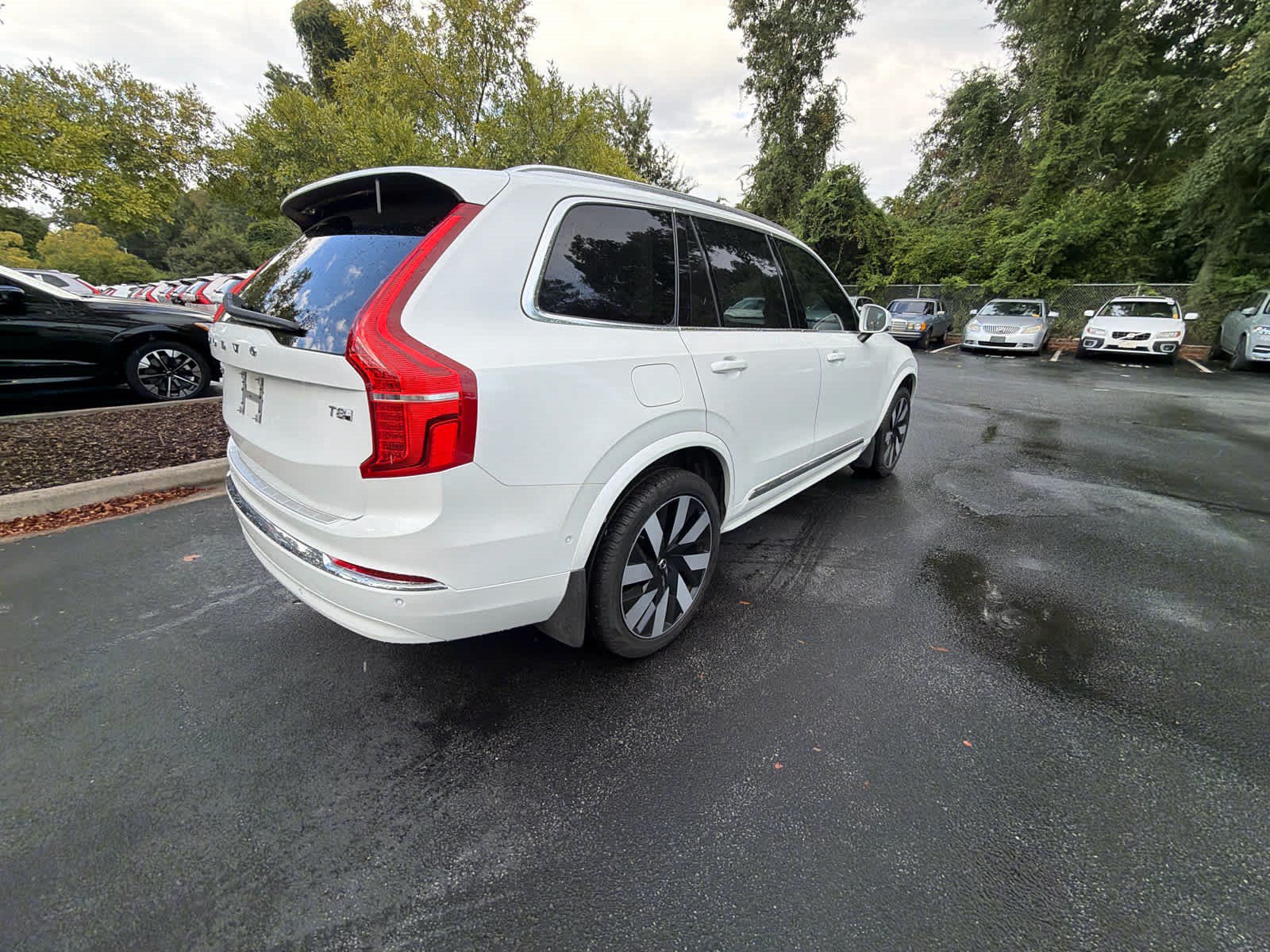 Certified 2025 Volvo XC90 T8 Ultra w/ Protection Package Premier AWD/4WD image 15