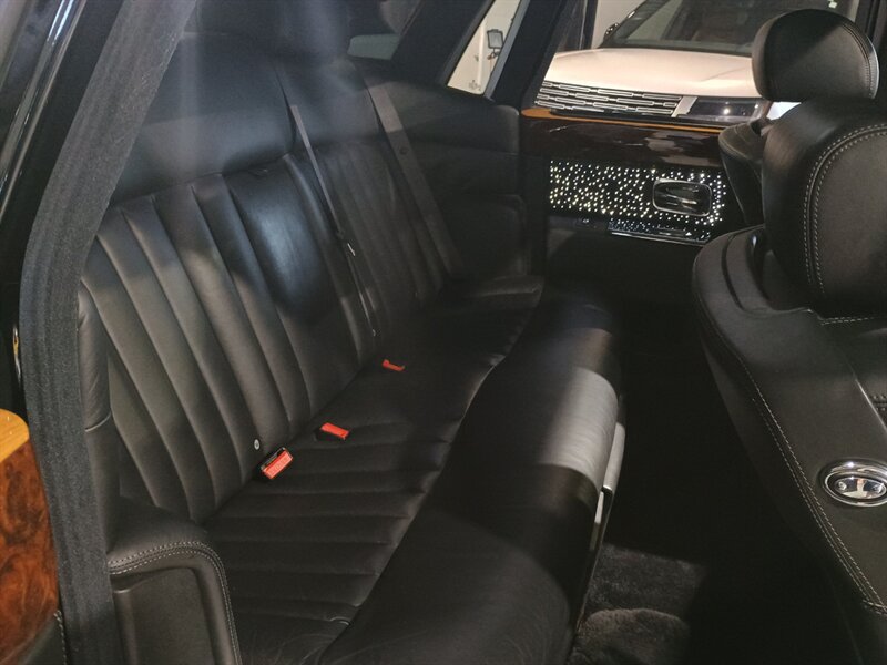 Used 2009 Rolls-Royce Phantom Sedan RWD image 38