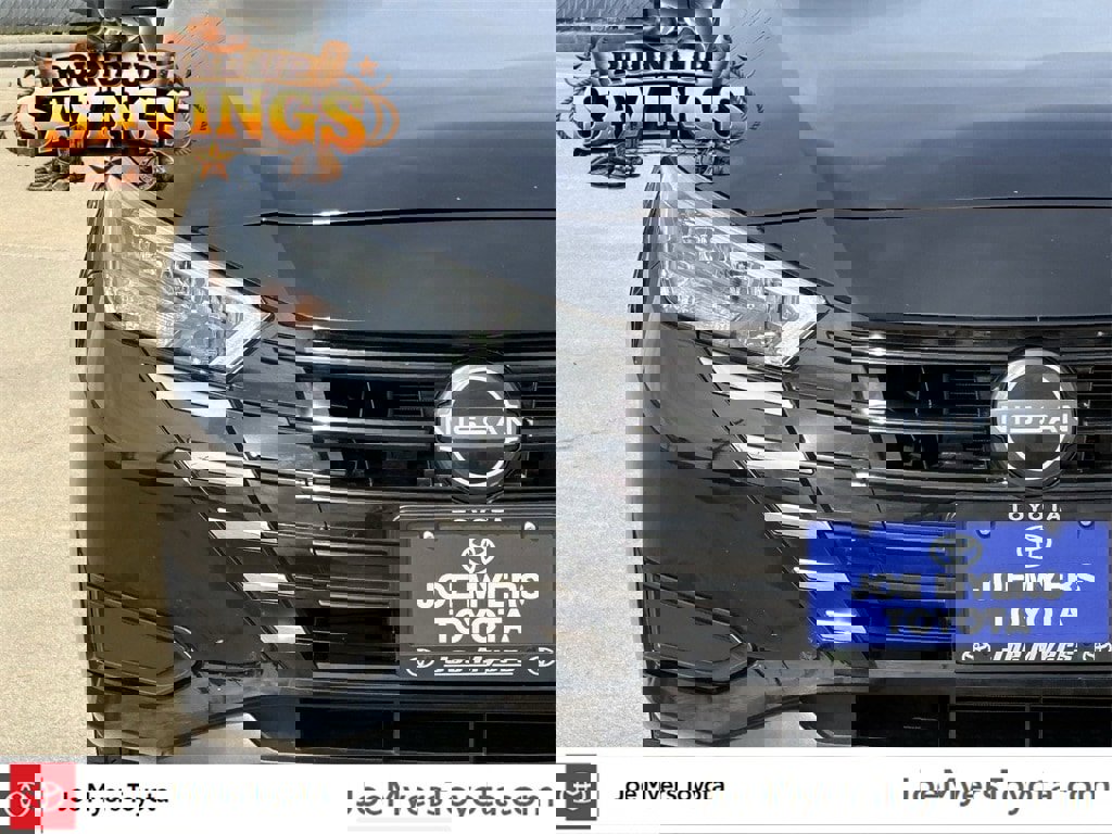 Used 2025 Nissan Versa SV image 5