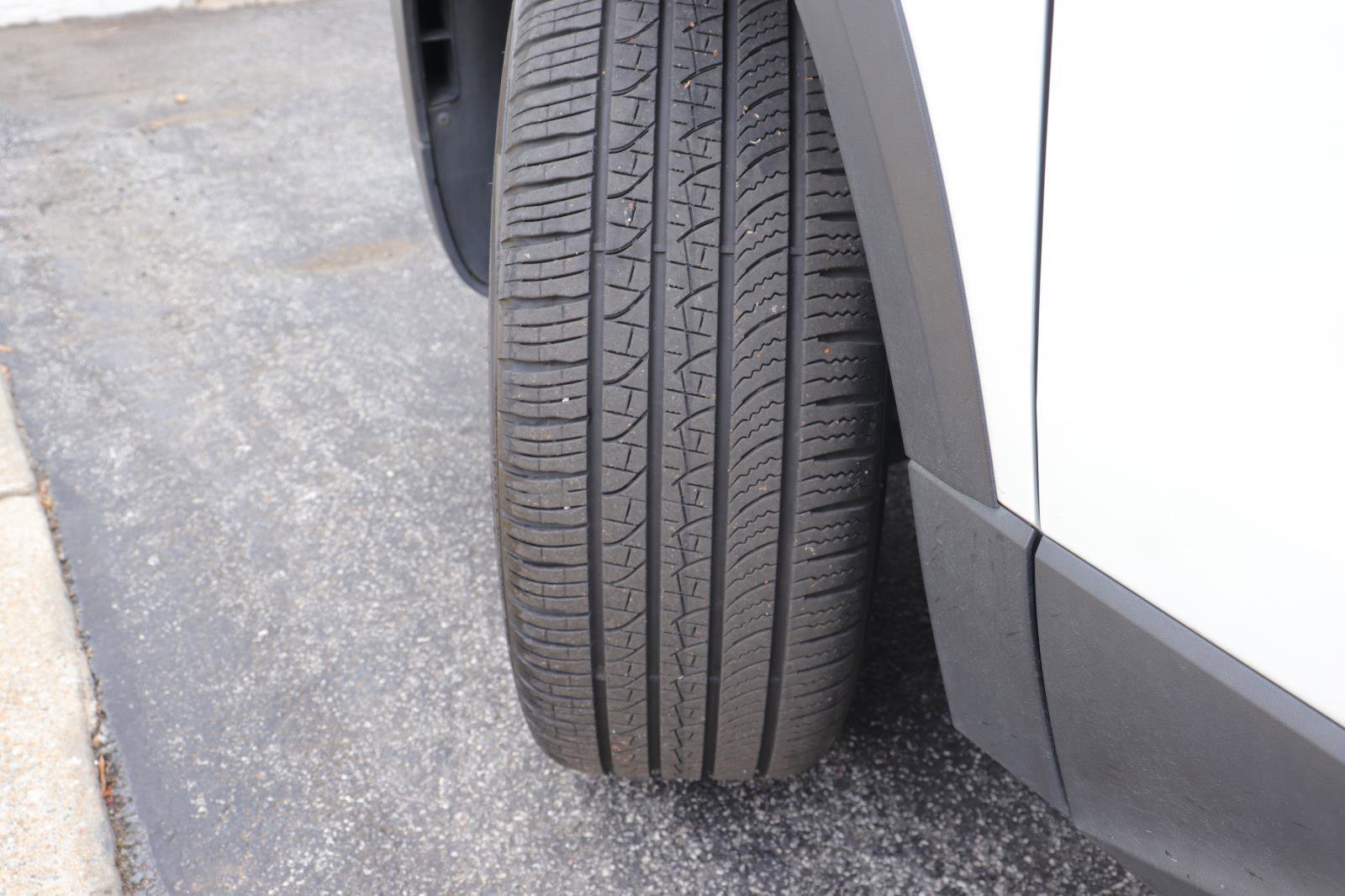 Used 2023 Volkswagen Taos SEL image 41