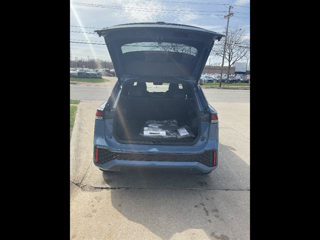 New 2026 Volkswagen Tiguan SE R-Line AWD/4WD image 5