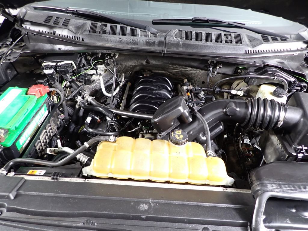 Used 2015 Ford F150 XLT w/ Equipment Group 302A Luxury image 7