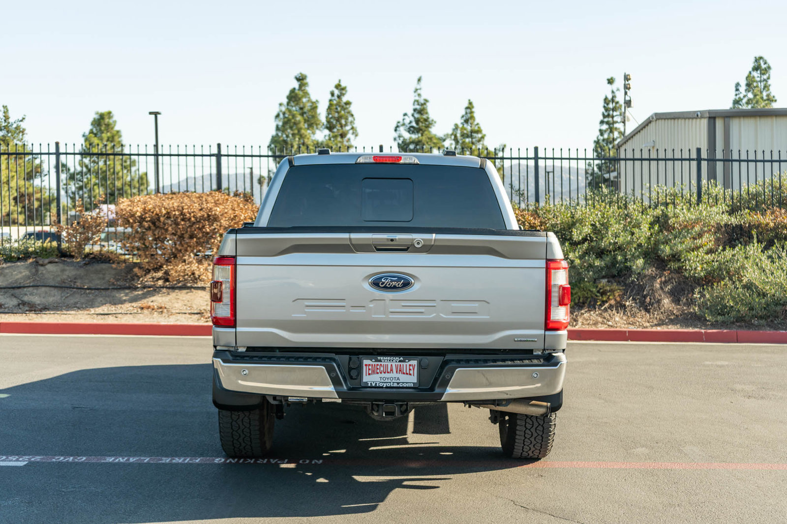 Used 2021 Ford F150 Lariat w/ Max Trailer Tow Package AWD/4WD image 8