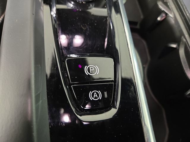 Used 2024 Volvo S60 B5 Plus image 24