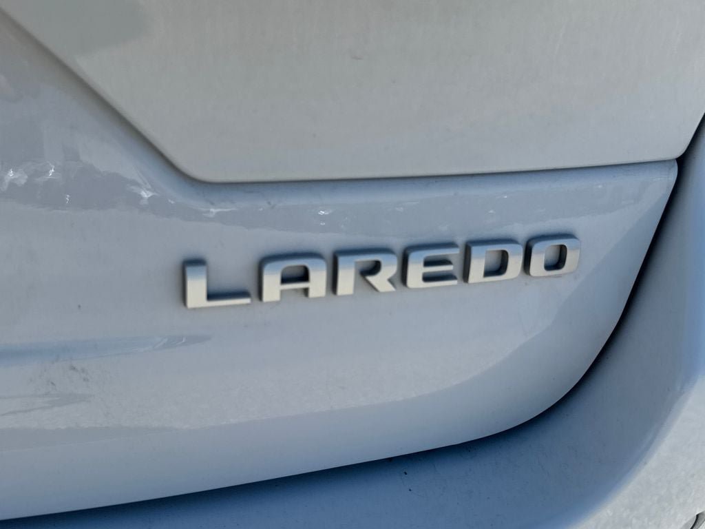 Used 2024 Jeep Grand Cherokee Laredo X AWD/4WD image 6