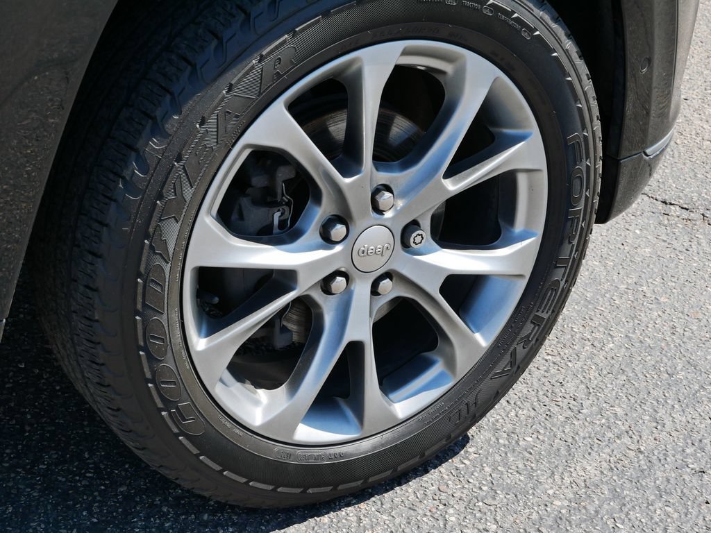 Used 2019 Jeep Grand Cherokee Summit AWD/4WD image 13