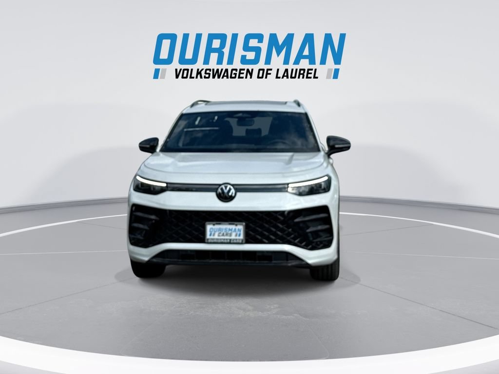 New 2026 Volkswagen Tiguan SE R-Line FWD image 3
