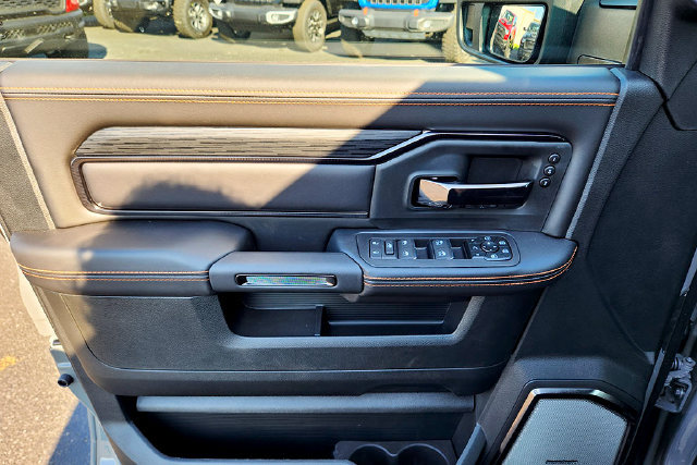 New 2027 RAM 2500 4x4 Crew Cab image 21