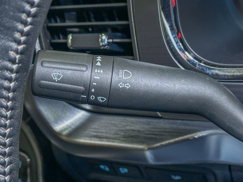 Used 2022 Ford F150 Lariat image 34