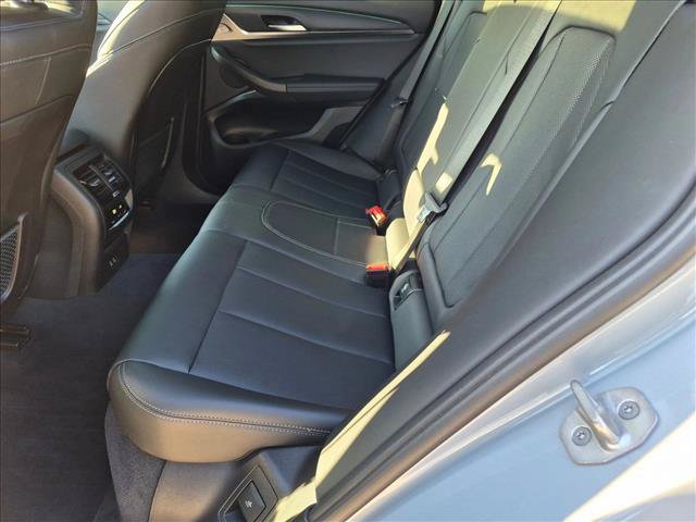 Used 2022 BMW X4 xDrive30i w/ M Sport Package 2 AWD/4WD image 17