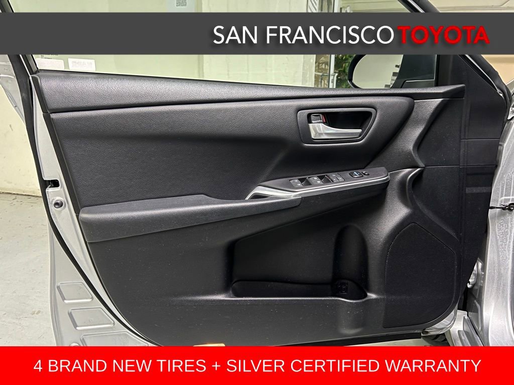 Certified 2016 Toyota Camry SE image 32