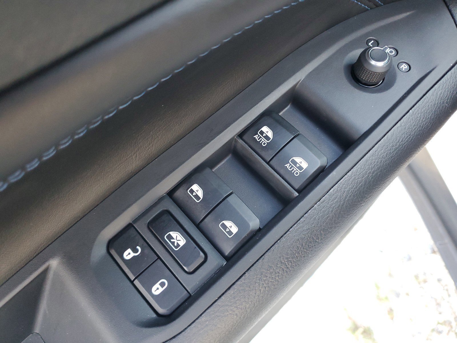 New 2026 Jeep Compass Latitude w/ Quick Order Package 29K image 19