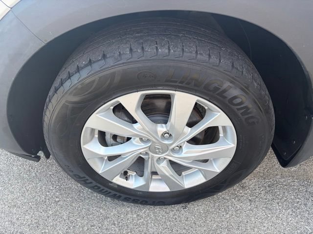 Used 2021 Hyundai Tucson SE w/ Winter Weather Package AWD/4WD image 11
