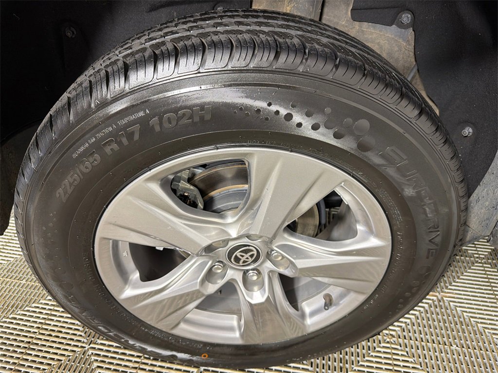 Used 2024 Toyota RAV4 XLE image 17