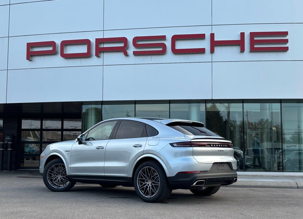 New 2026 Porsche Cayenne E-Hybrid Coupe image 3