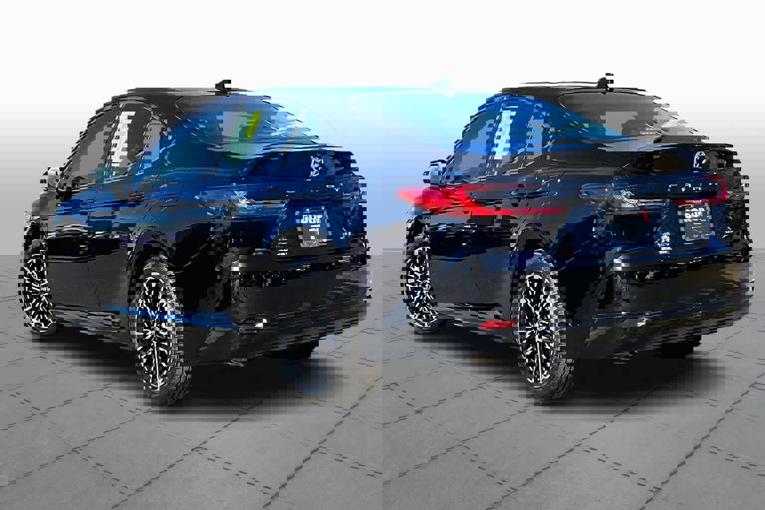 Used 2025 Toyota Camry XLE w/ Premium Package image 12