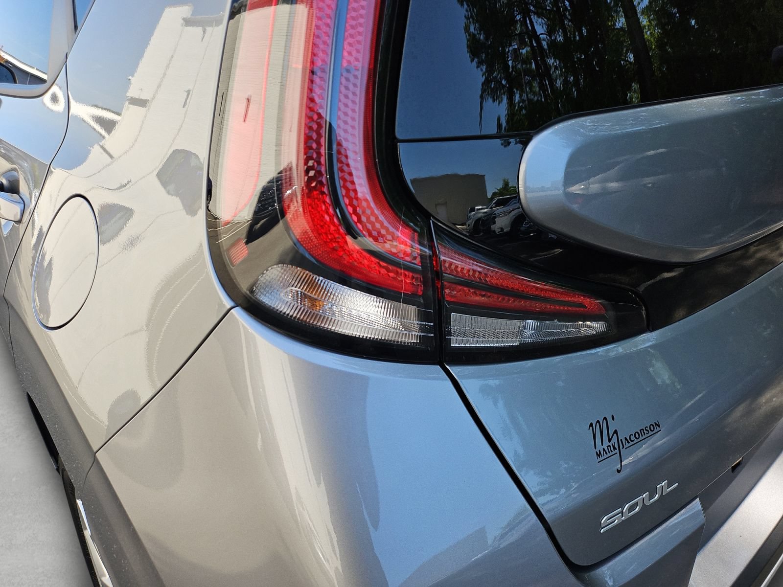 Used 2025 Kia Soul LX w/ LX Technology Package FWD image 20