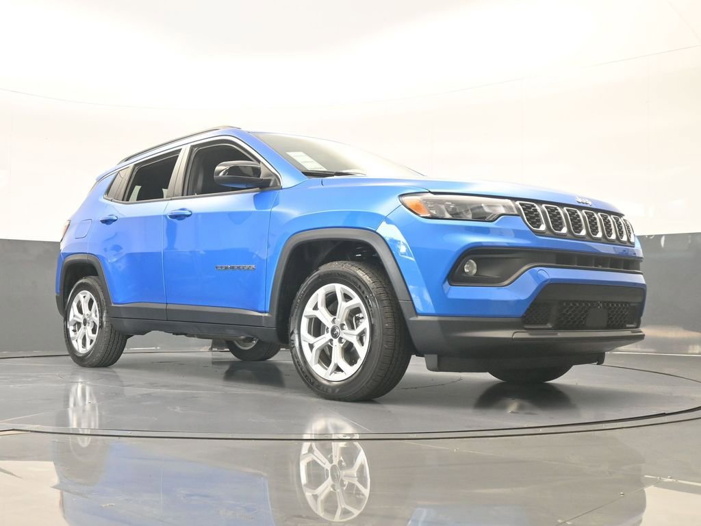 Used 2025 Jeep Compass Latitude AWD/4WD image 63