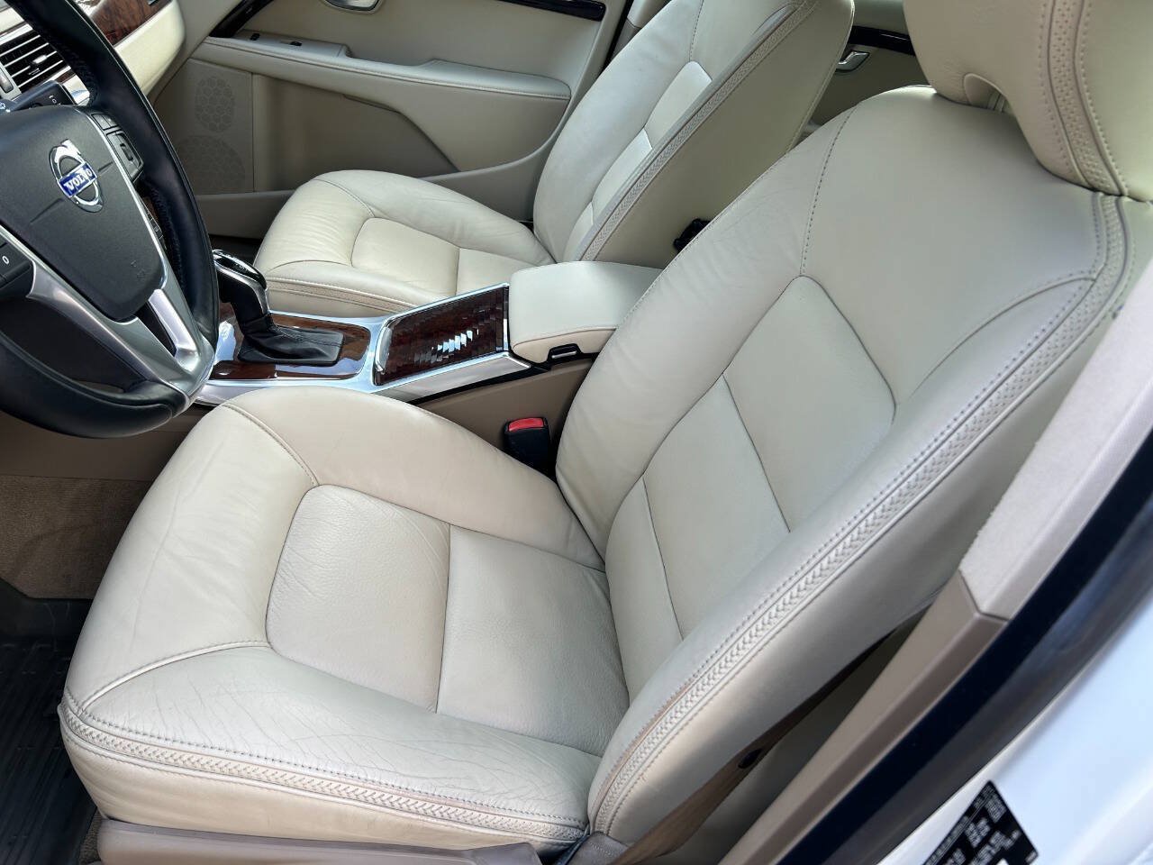 Used 2014 Volvo XC70 3.2 FWD image 27