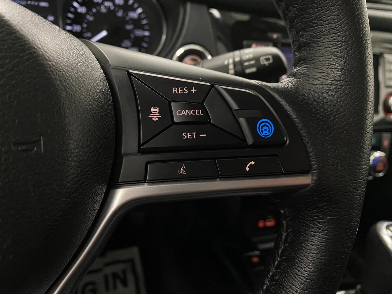 Used 2019 Nissan Rogue SV w/ Premium Package AWD/4WD image 18