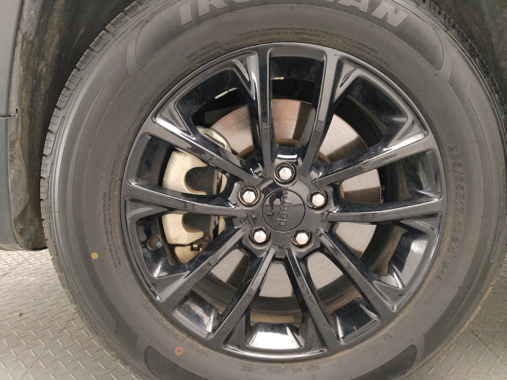 Used 2023 Jeep Cherokee Altitude Lux image 31