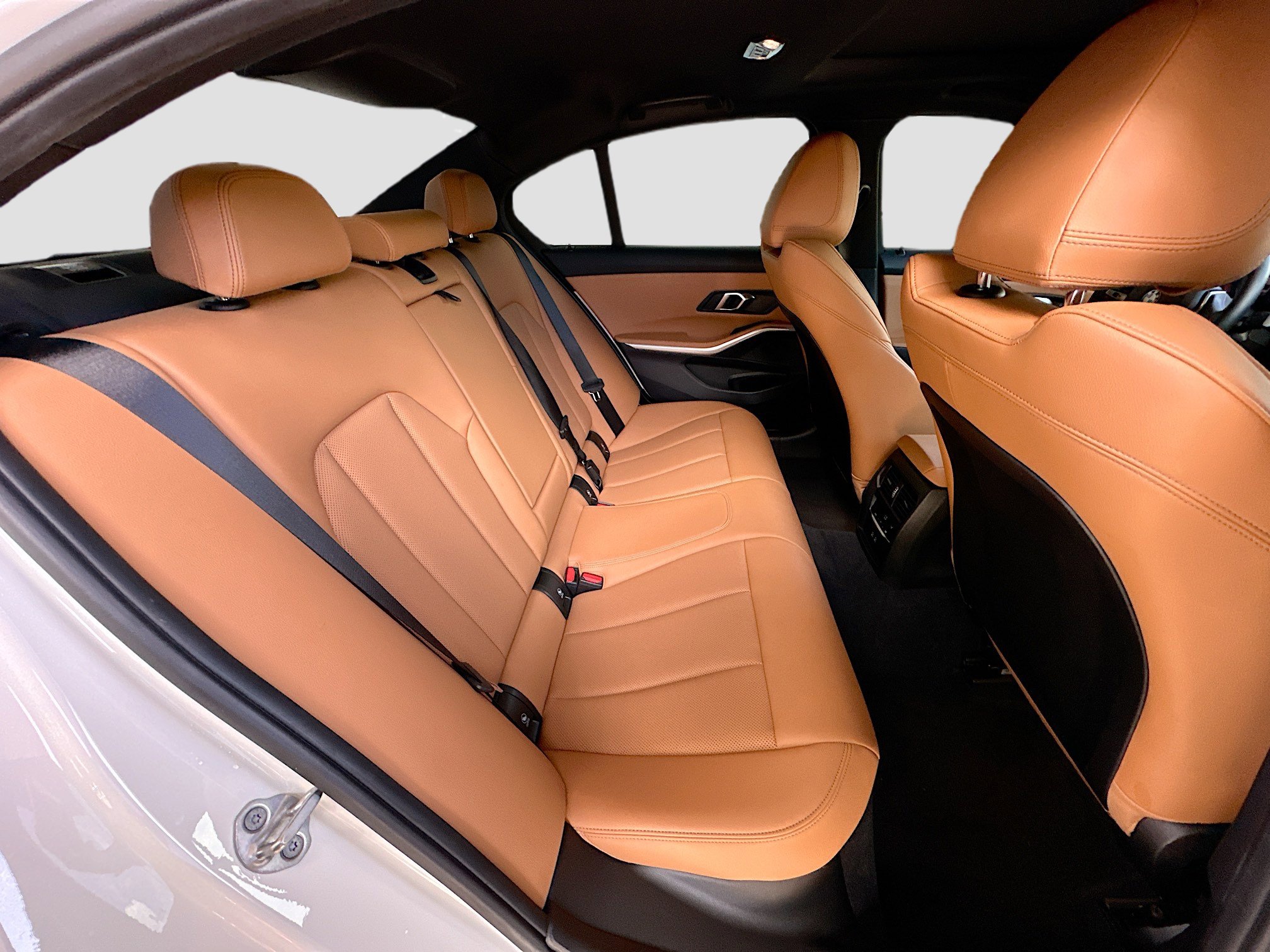 Certified 2024 BMW 330i Sedan w/ Convenience Package image 27