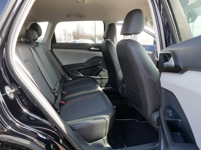 Used 2023 Volkswagen Taos SE image 19