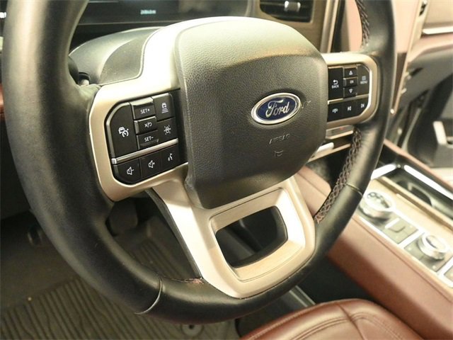 Used 2022 Ford Expedition Limited image 16
