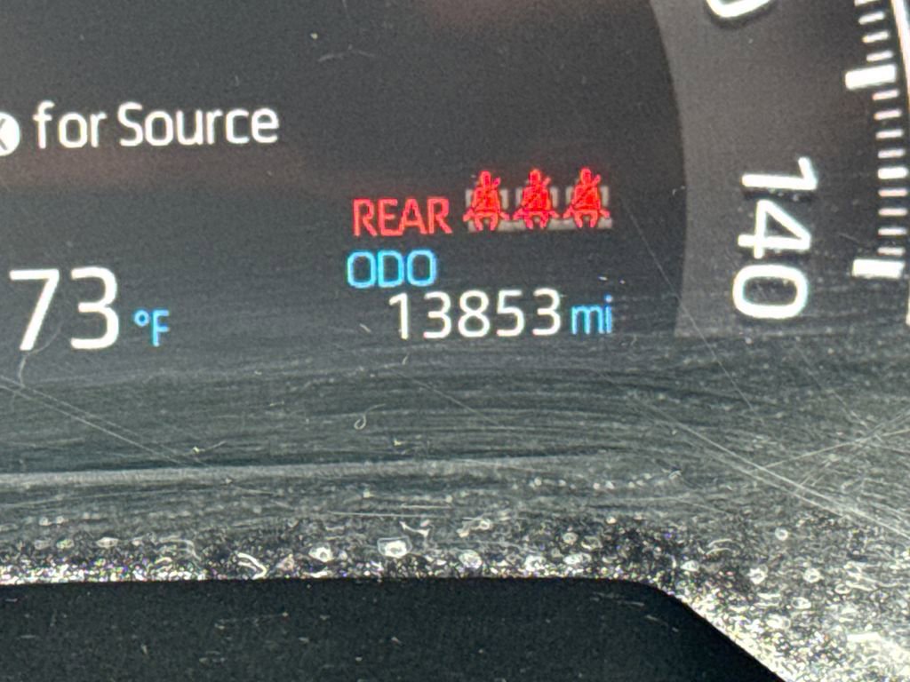 Used 2023 Toyota RAV4 LE AWD/4WD image 18