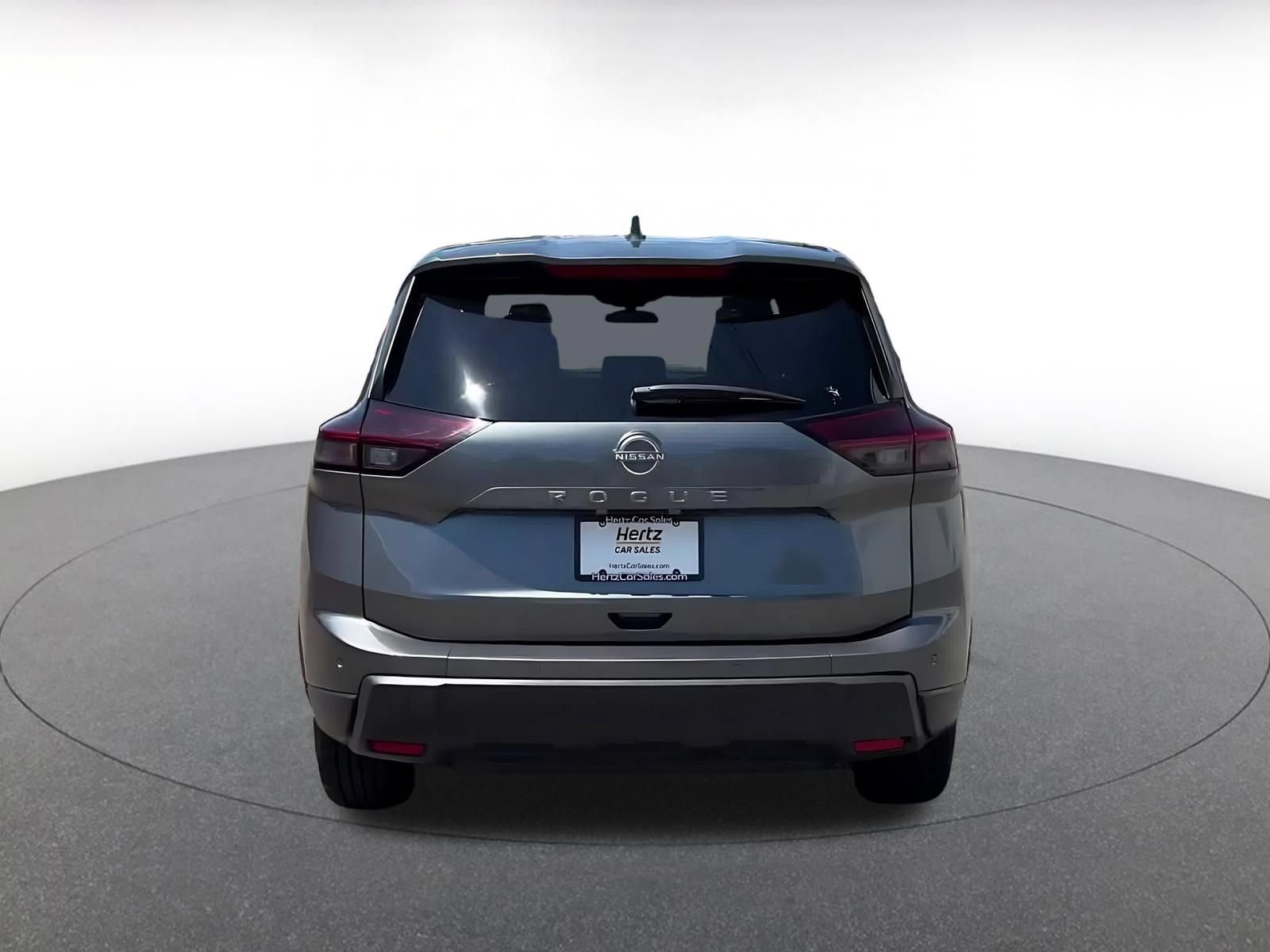 Used 2025 Nissan Rogue SV FWD image 12