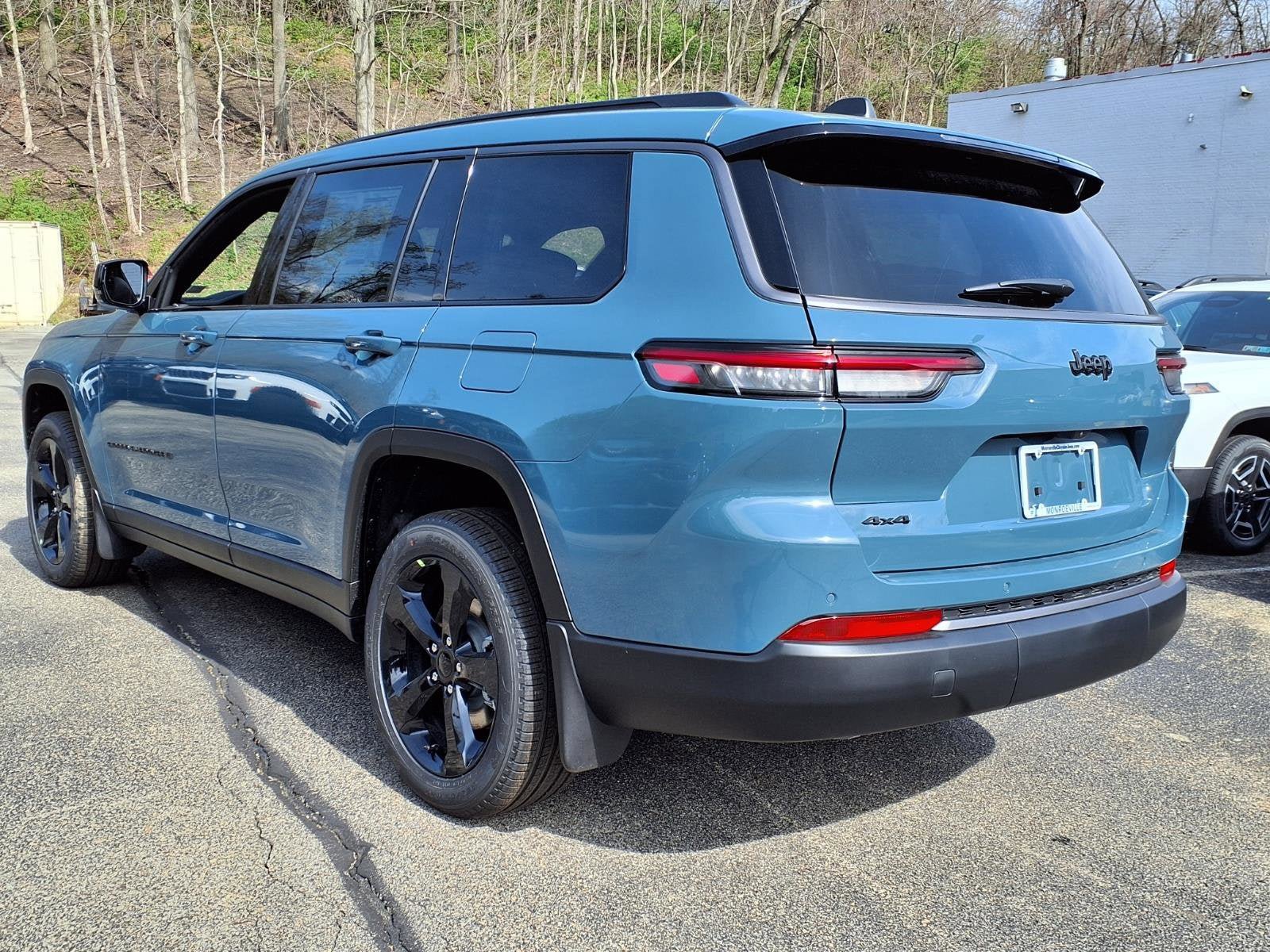 New 2026 Jeep Grand Cherokee L Limited AWD/4WD image 3
