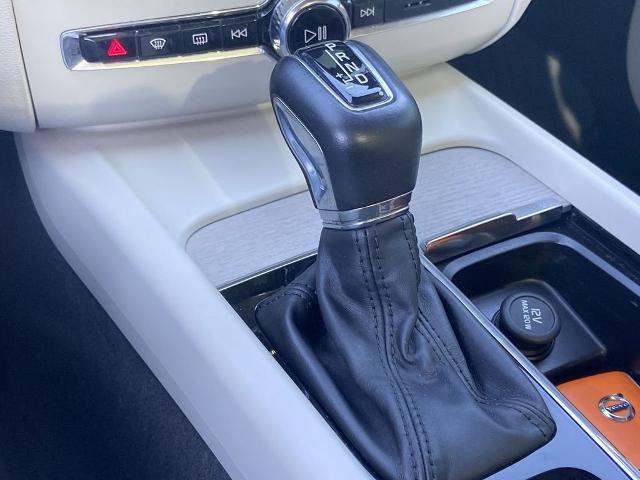 Used 2021 Volvo XC60 T5 Inscription w/ Protection Package Premier image 12