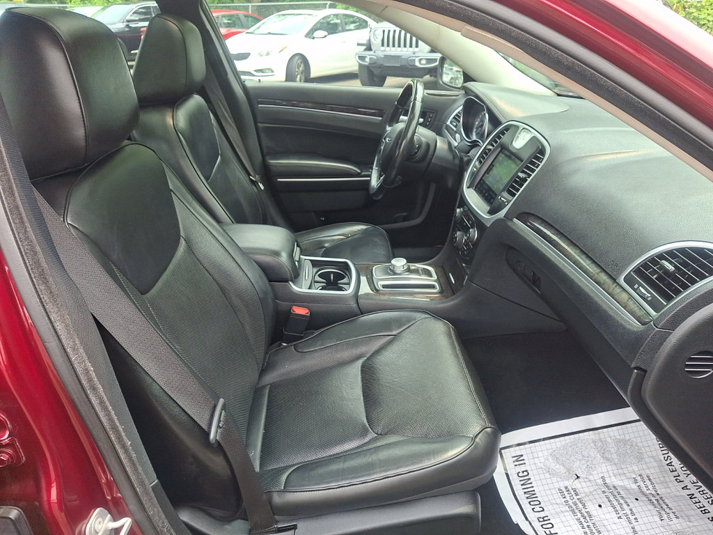 Used 2020 Chrysler 300 Limited AWD/4WD image 11