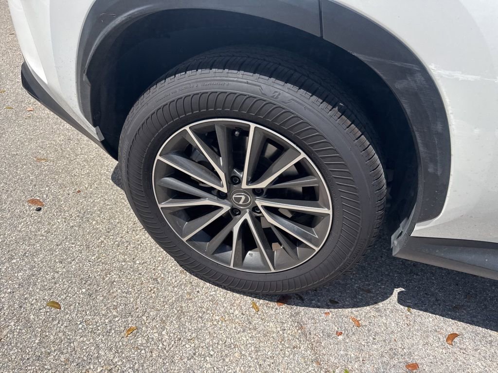 Certified 2024 Lexus NX 250 FWD w/ Towing Package (2000 Lbs) image 18