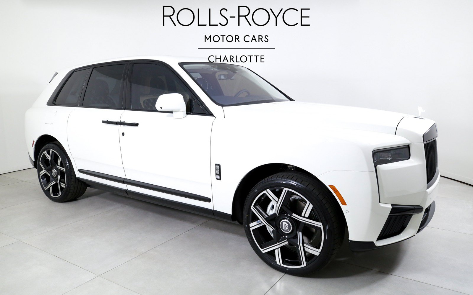 Used 2026 Rolls-Royce Cullinan AWD/4WD image 5
