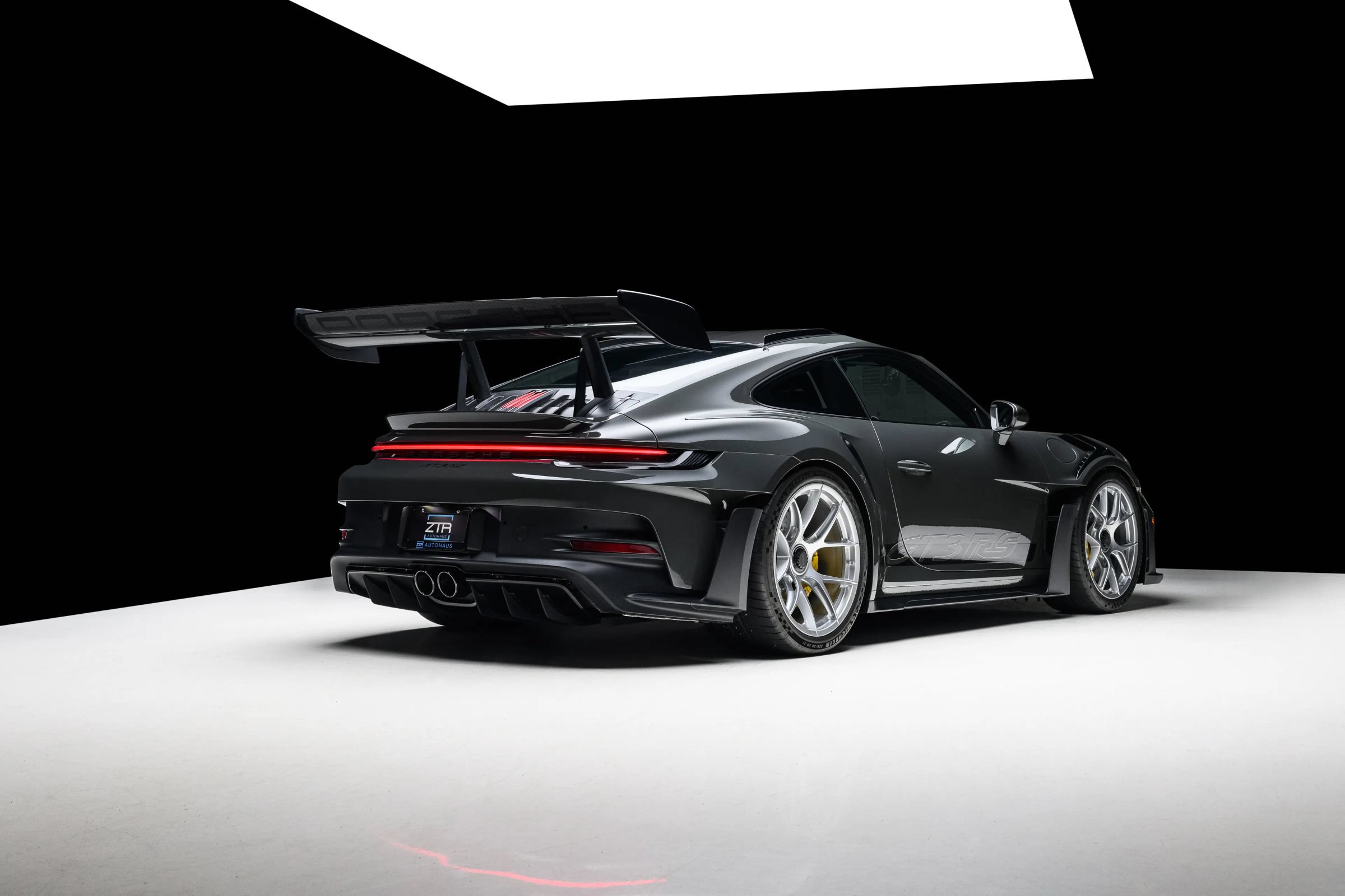 Used 2024 Porsche 911 GT3 RS RWD image 18