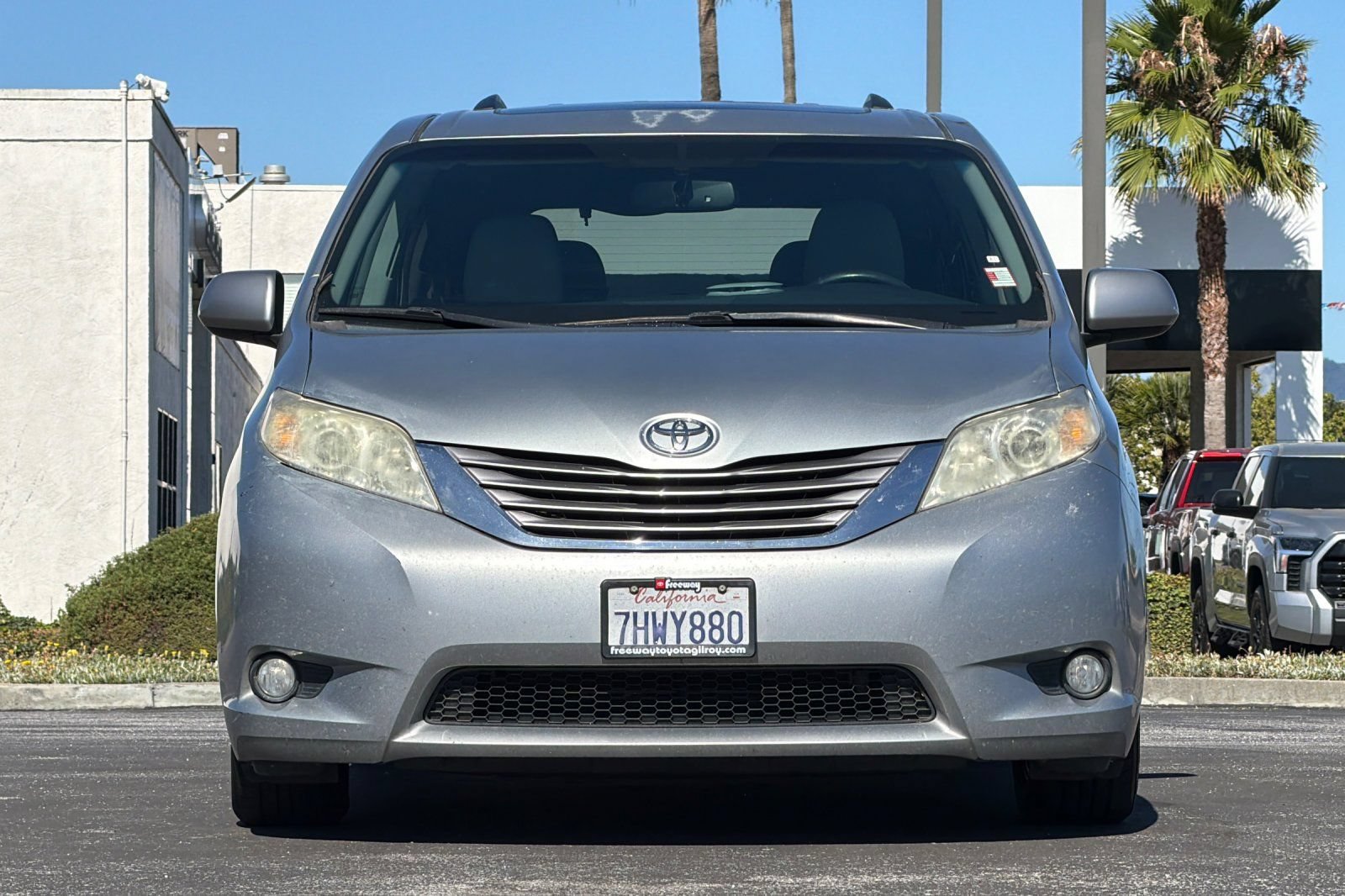 Used 2015 Toyota Sienna XLE FWD image 11