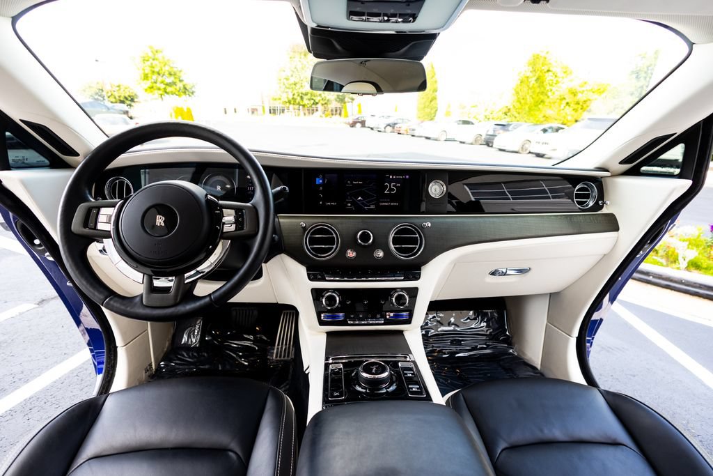 Used 2024 Rolls-Royce Spectre w/ Spectre Launch Package AWD/4WD image 56