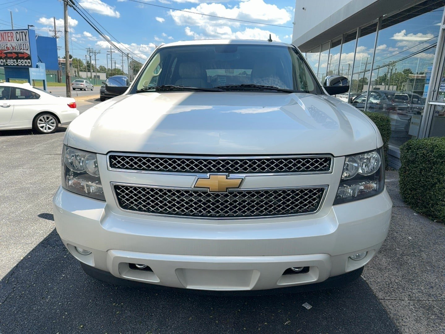 Used 2012 Chevrolet Suburban LTZ AWD/4WD image 32