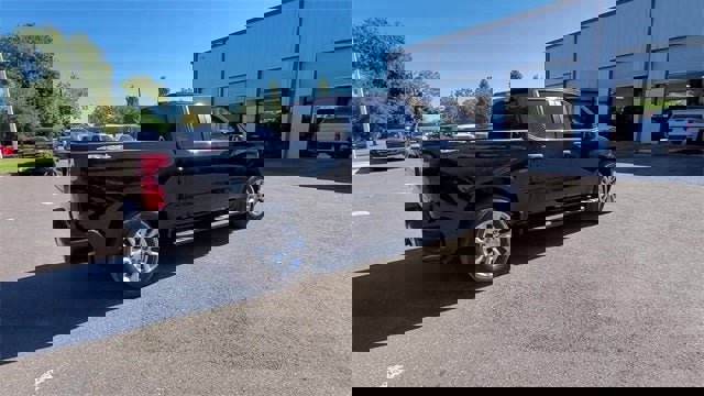 Used 2022 Chevrolet Silverado 1500 Custom w/ Safety Confidence Package image 43