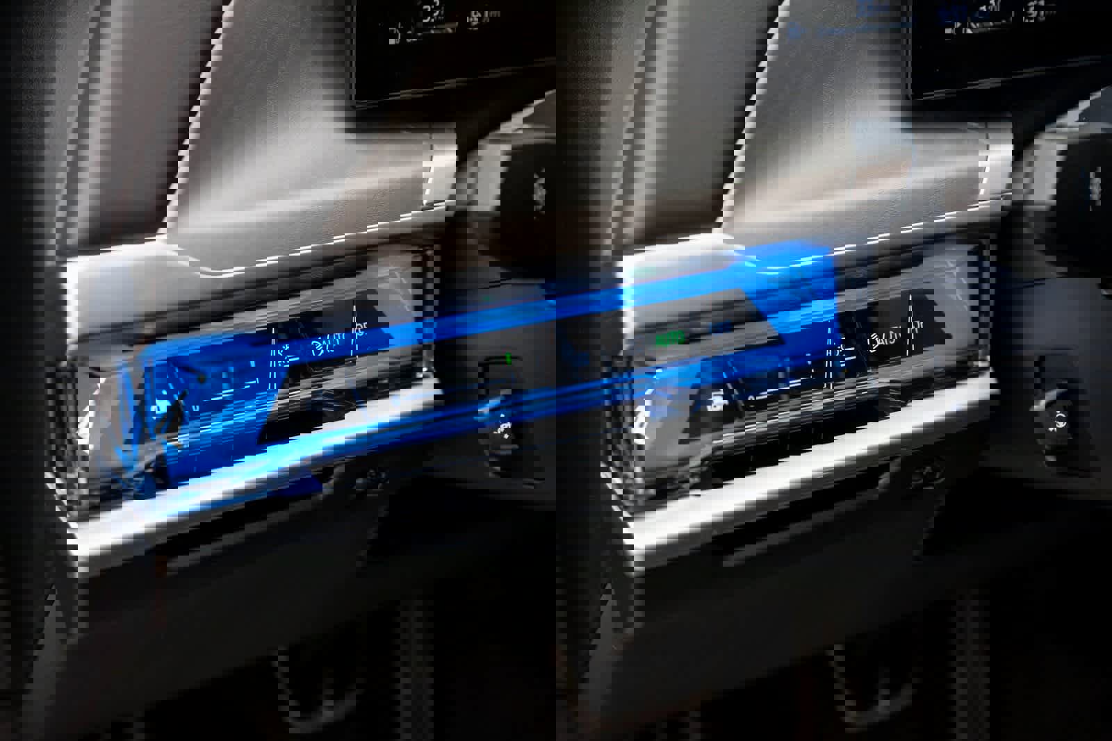 Used 2024 BMW 760i xDrive w/ Executive Package image 32