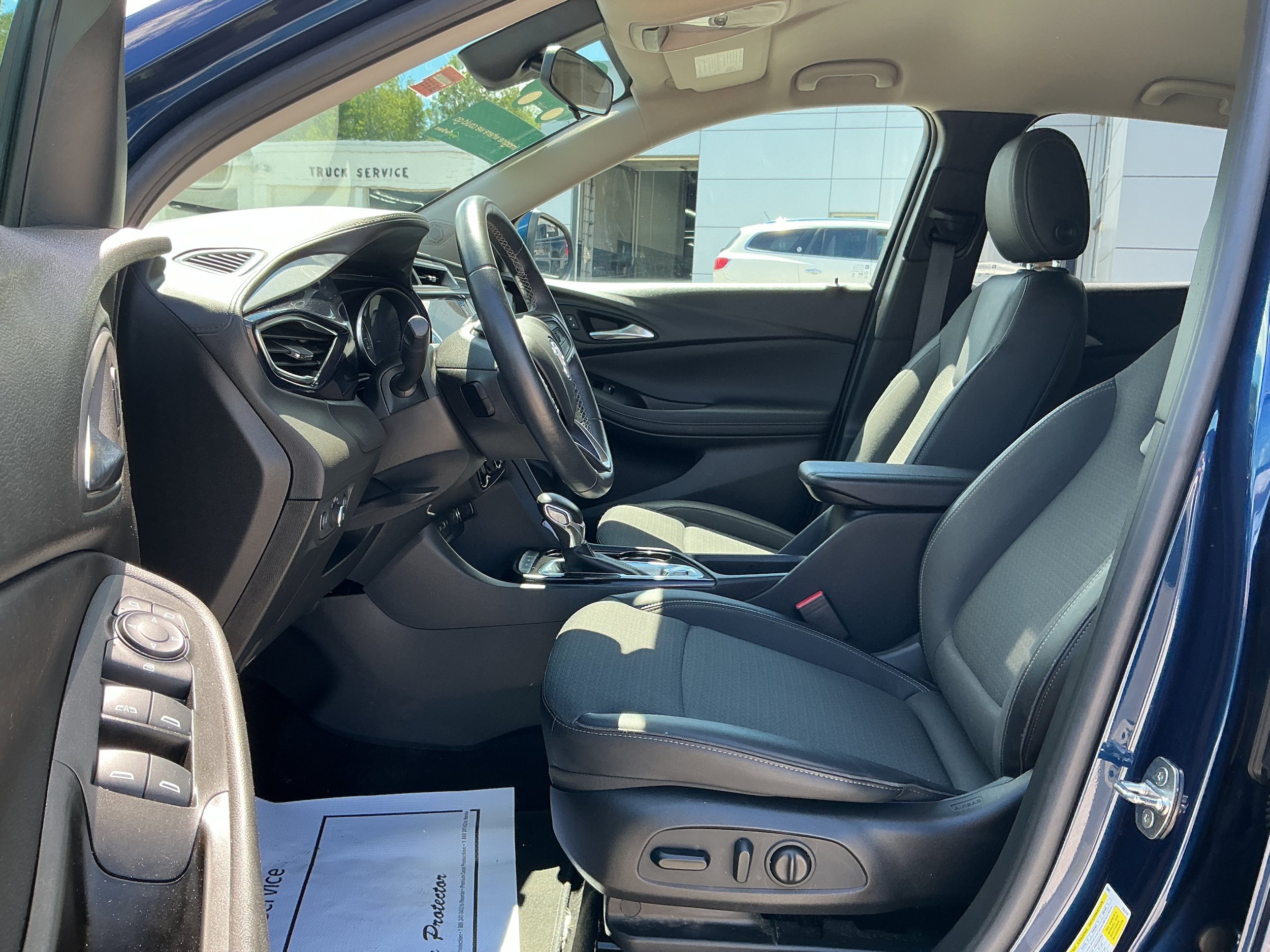 Certified 2022 Buick Encore GX Preferred w/ Cold Weather Comfort Package AWD/4WD image 6