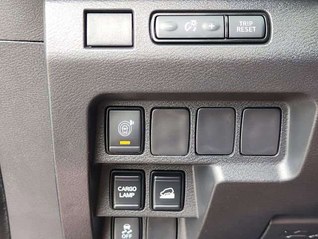 Used 2023 Nissan Frontier SV w/ Midnight Edition Package image 21