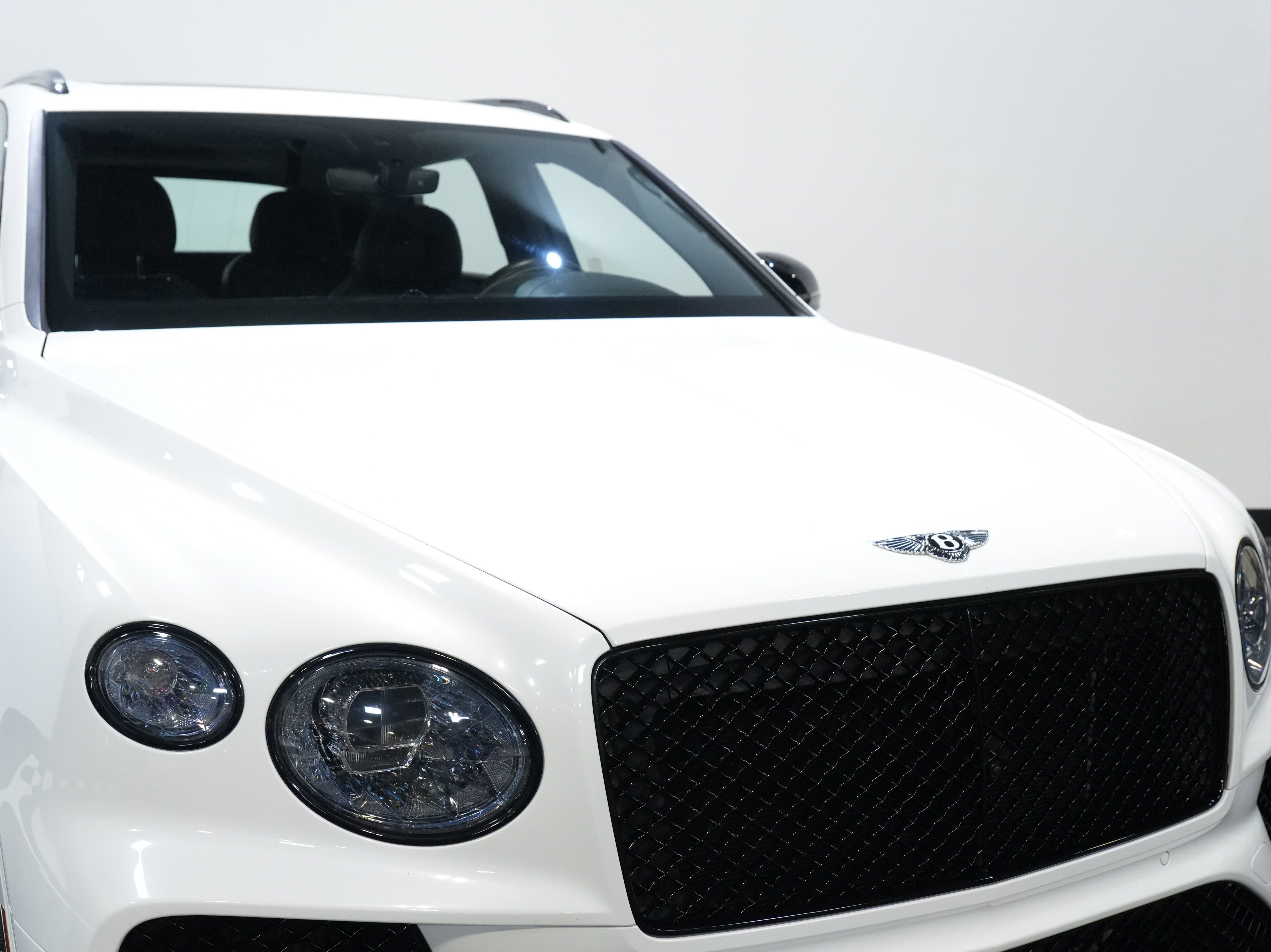 Used 2022 Bentley Bentayga image 12