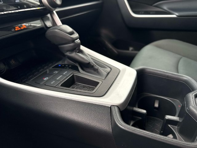 Used 2025 Toyota RAV4 XLE FWD image 24