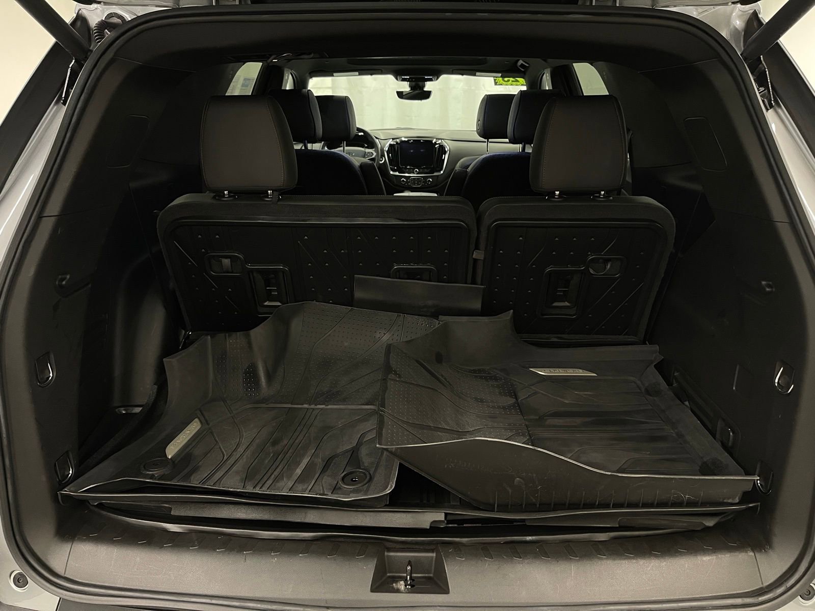 Used 2023 Chevrolet Traverse RS w/ LPO, Floor Liner Package image 5