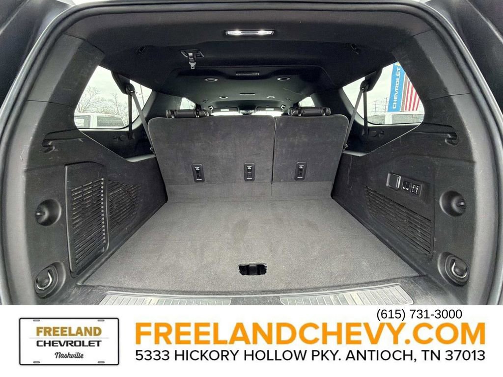 Used 2023 Chevrolet Suburban Premier image 14