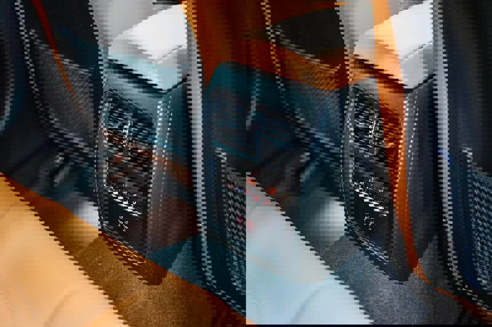 Used 2023 BMW 330i Sedan w/ Driving Assistance Package image 16